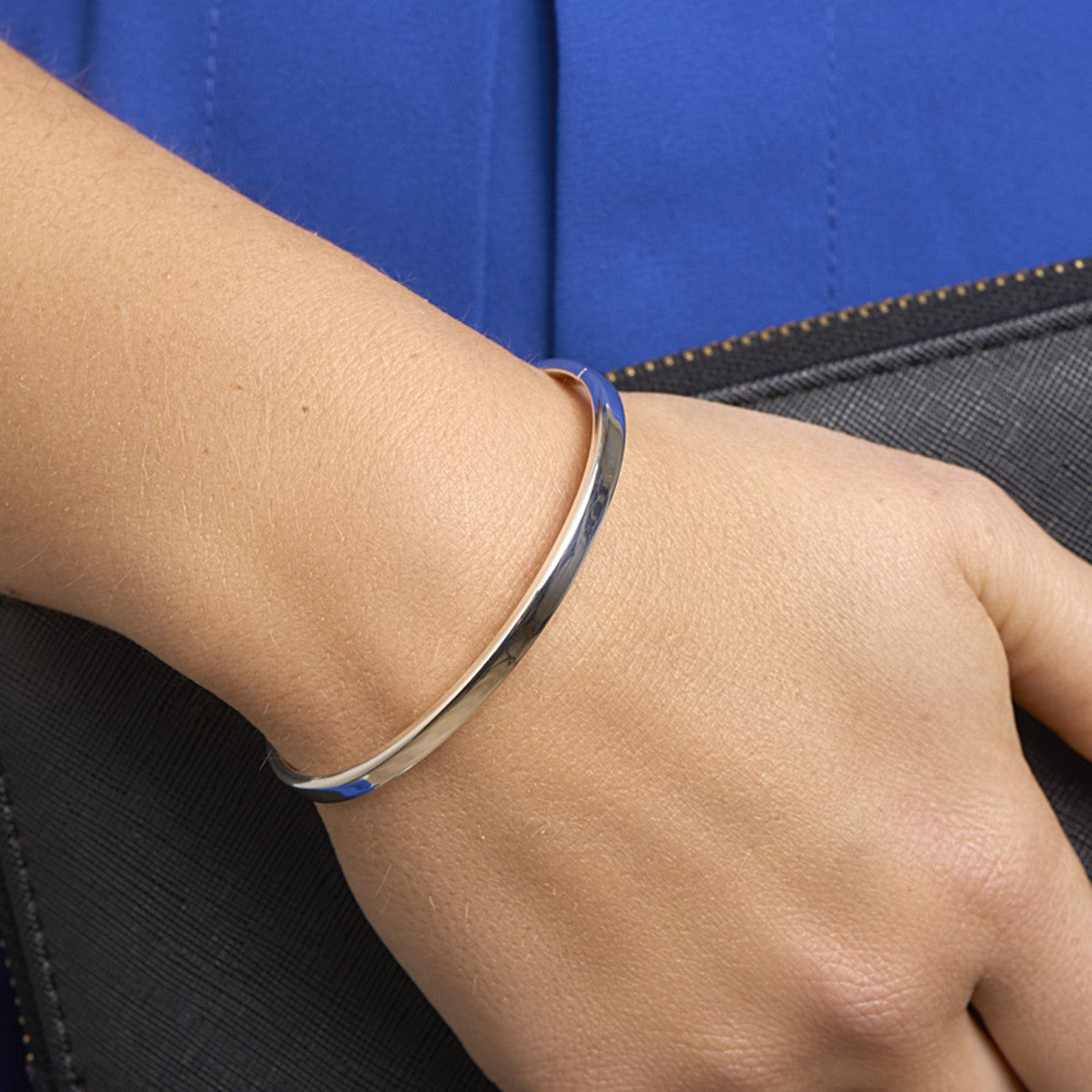 Fantasy Collection Bangle dop 4 mm vlakke buis zilver