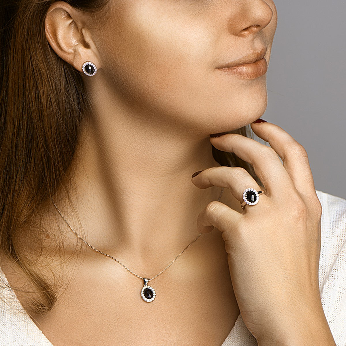 Oorknoppen onyx en zirkonia halo - PSN1325524 - PansiteNederland.nl