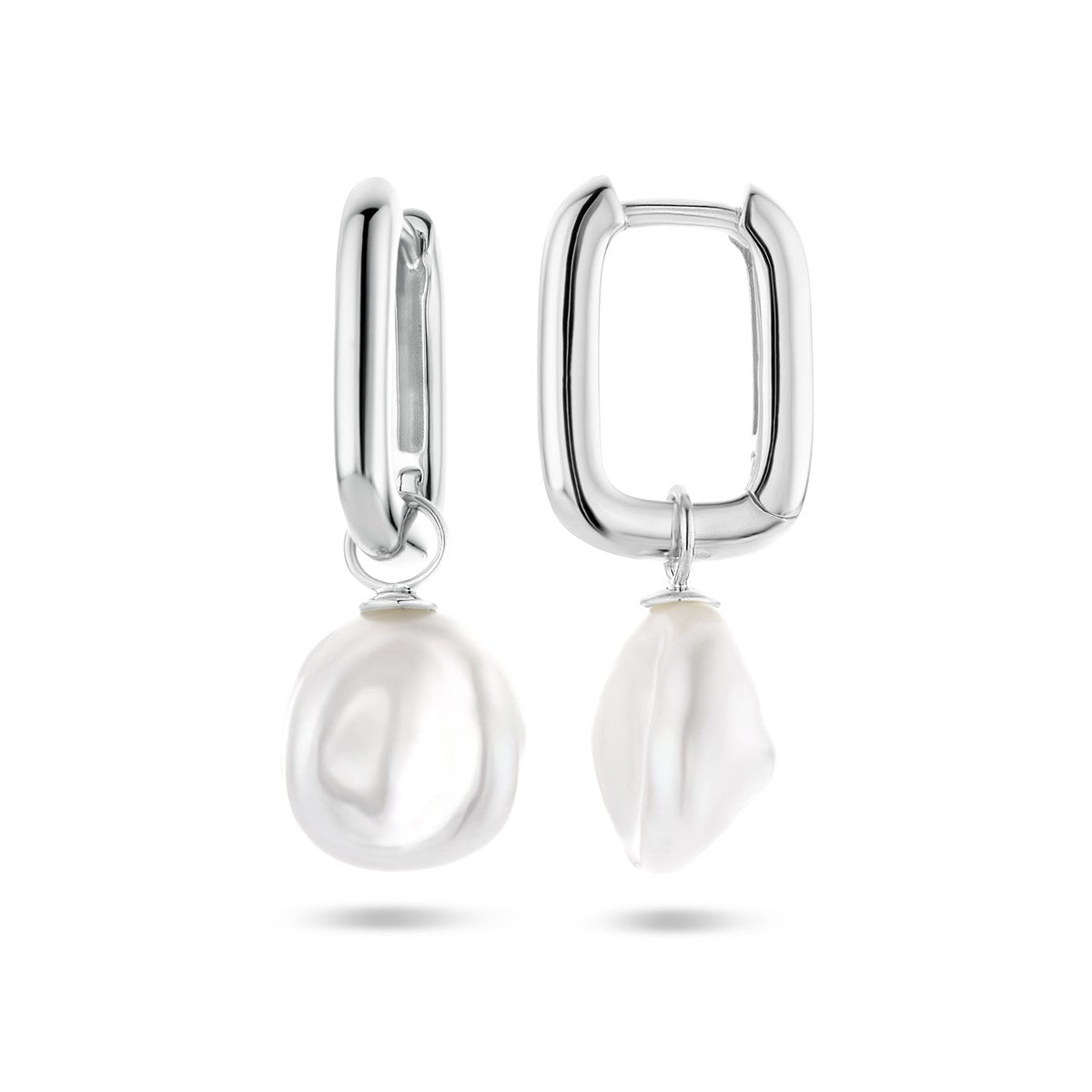 Fantasy Collection Oorbellen paperclip barok parel 27 mm zilver