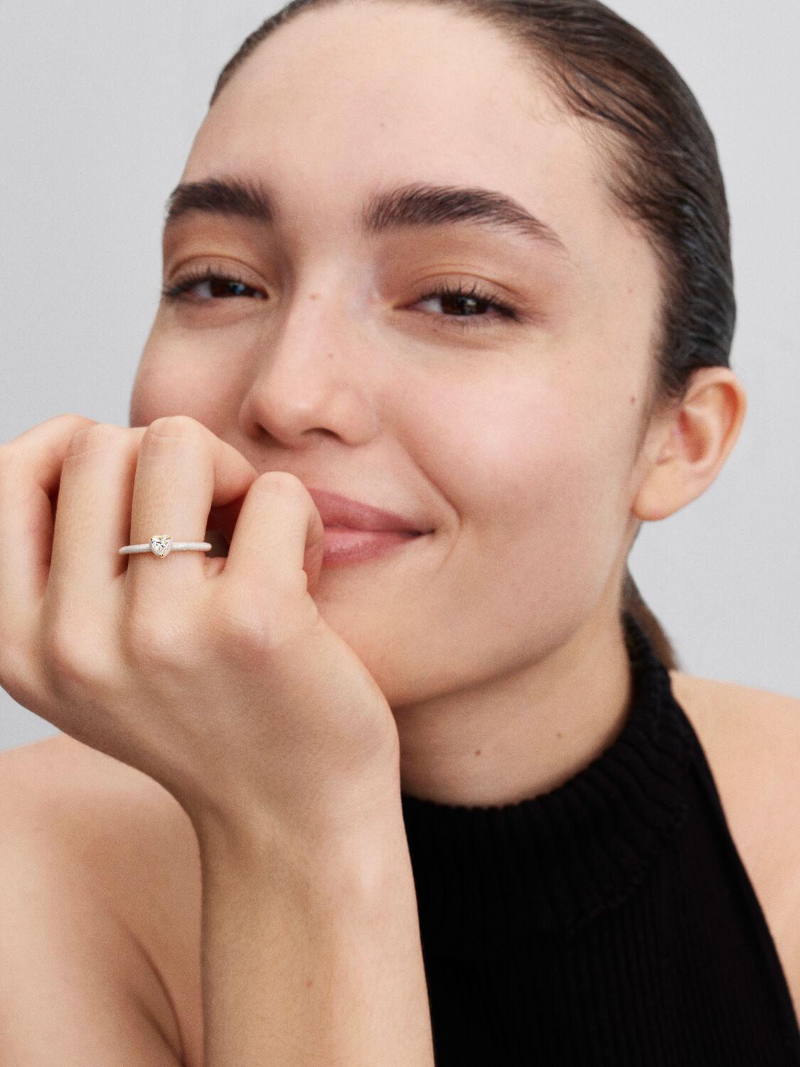 Pandora hart chakra ring verguld met hartvormige steen