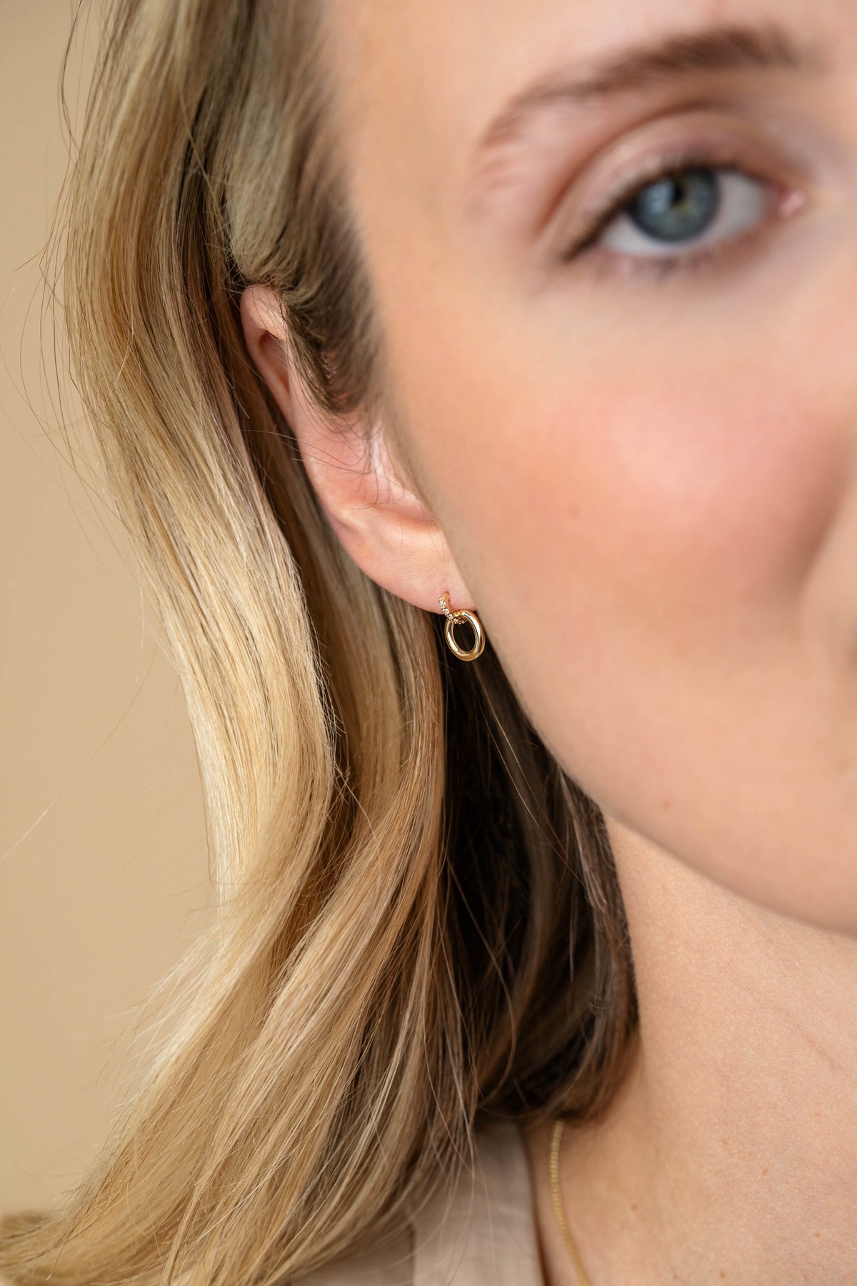 ZINZI 14K Gouden Oorknoppen met Witte Zirkonia ZGO512