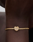 Pandora Bedel met Sprankelend Hart 764240C01 – Verguld Zilver