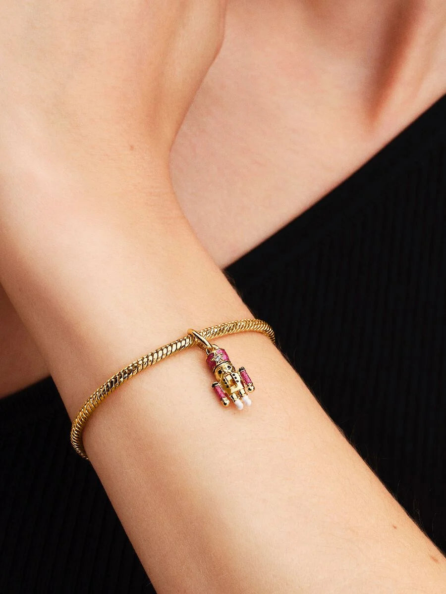 Pandora Notenkraker Hangende Bedel 763583C01 – Verguld Zilver