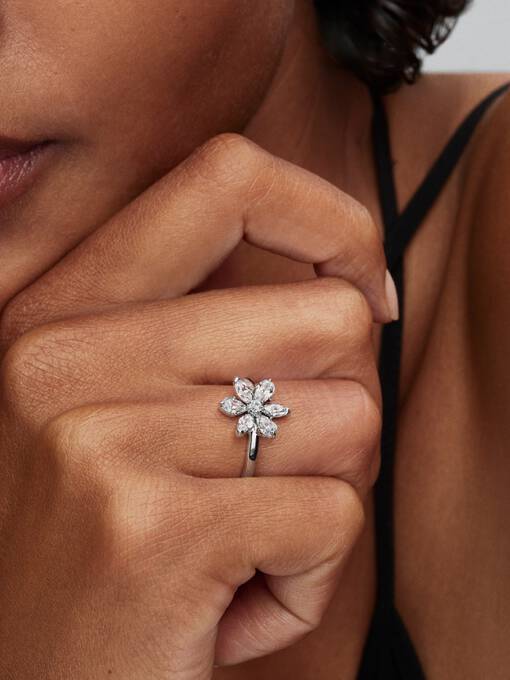 Pandora Herbarium Sprankelende Bloem Cocktailring zilver - 193000C02