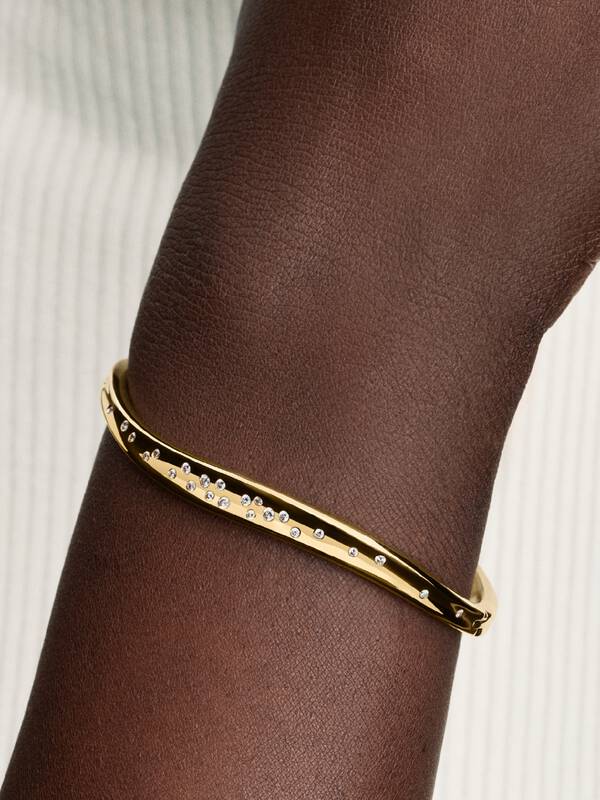 Pandora Organisch Gevormde Sprankelende Bangle goudverguld 564655C01