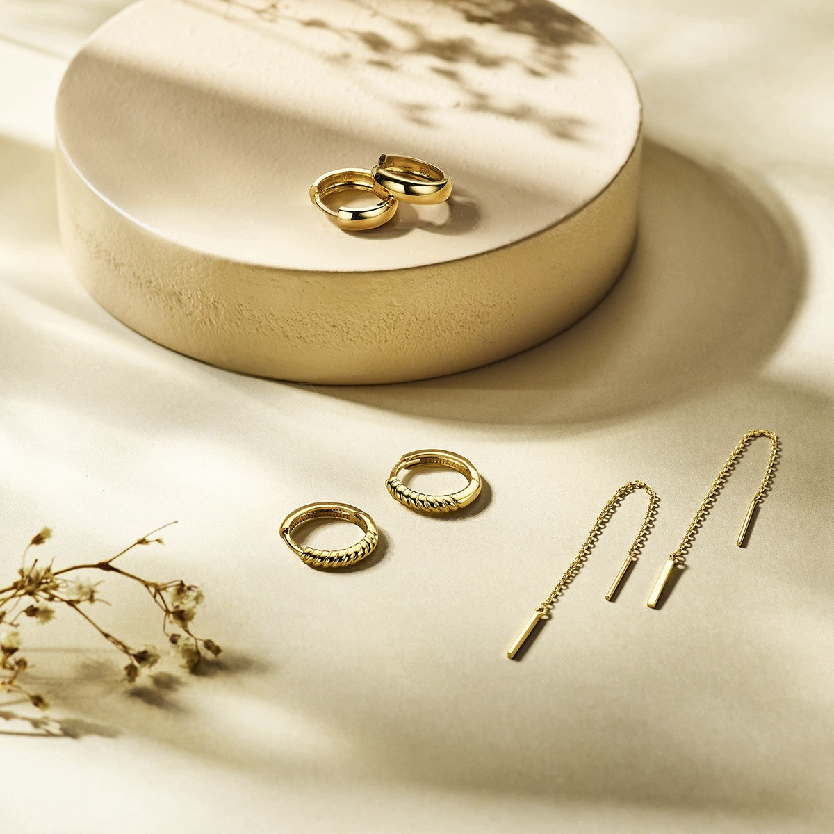 Oorbellen balkje 70 mm 14K geelgoud