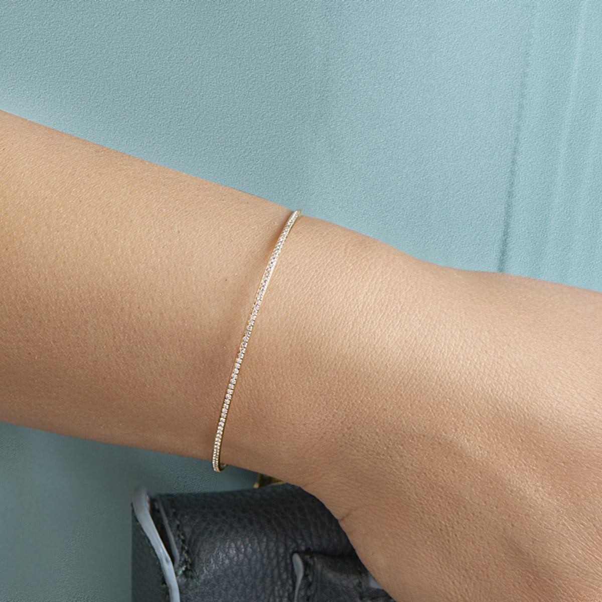 Bangle scharnier diamant 0.50ct h si 2,0 x 60 mm 14K geelgoud
