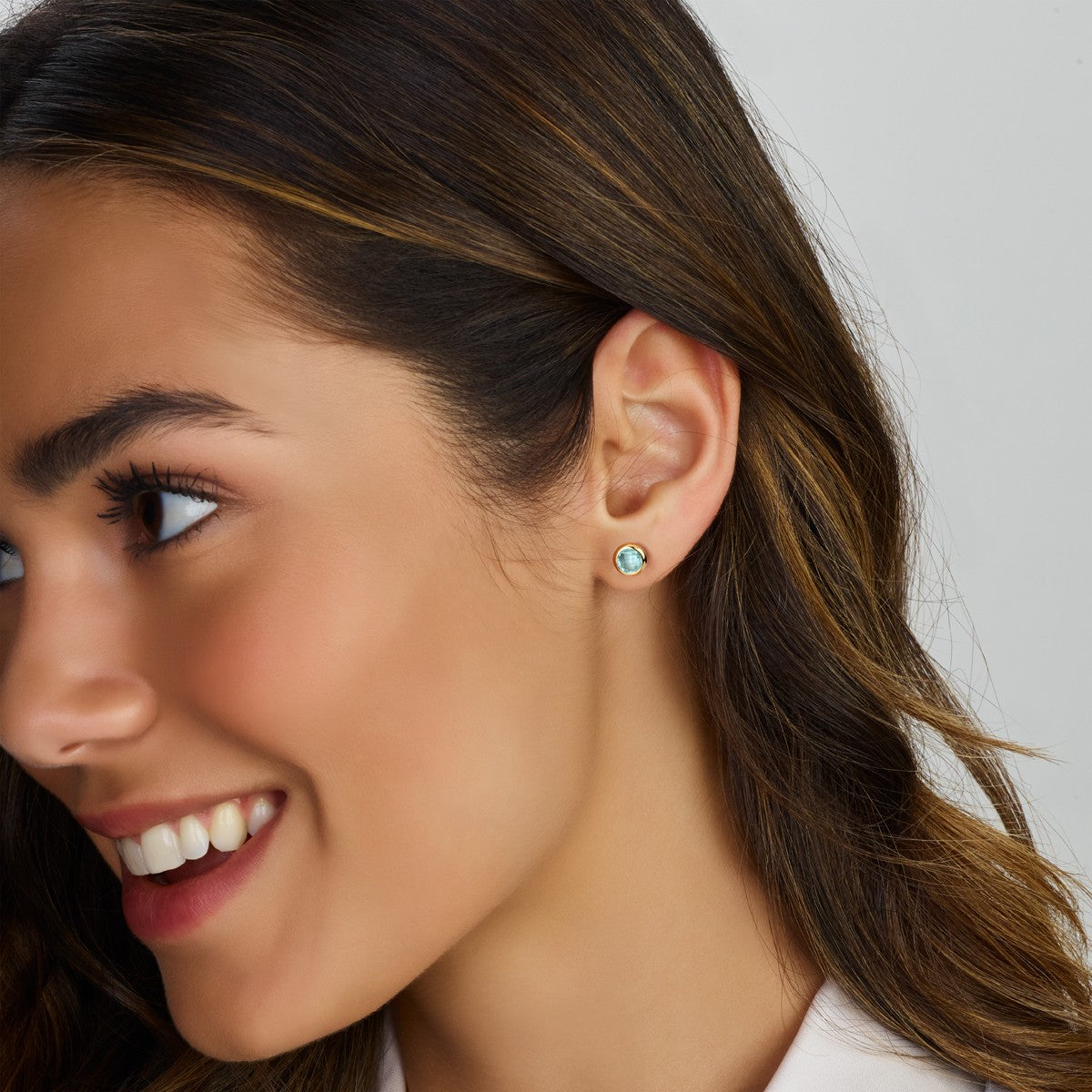 Gouden oorknoppen blauw topaas 14K geelgoud - 4024758 - PansiteNederland.nl