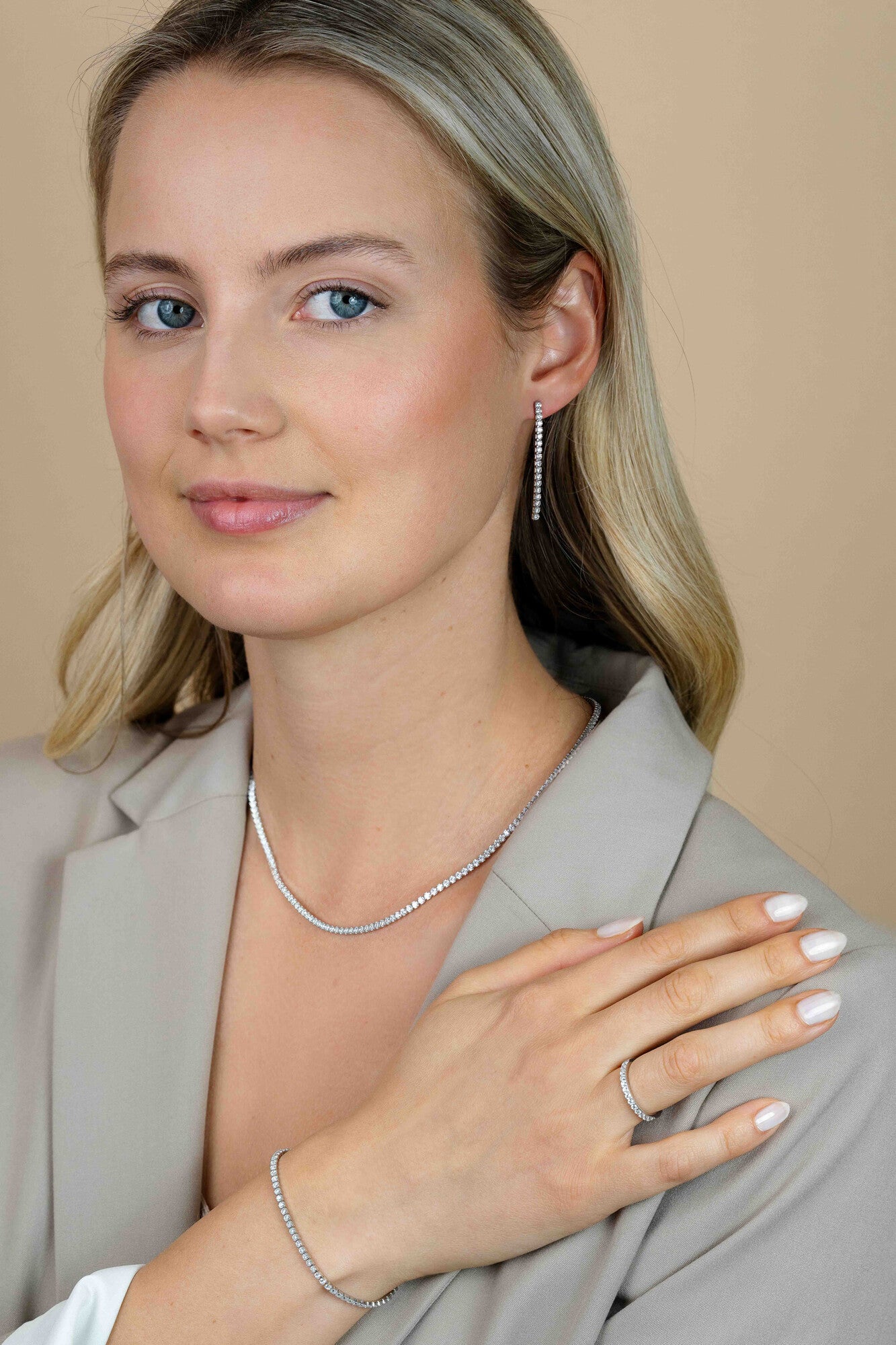 ZINZI zilveren tennis armband 2,3mm breed met rijzetting witte zirconia's - ZIA2795