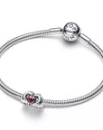 Pandora Disney Mickey Mouse Love Hands Charm Zilver met Rood Kristal 793995C01