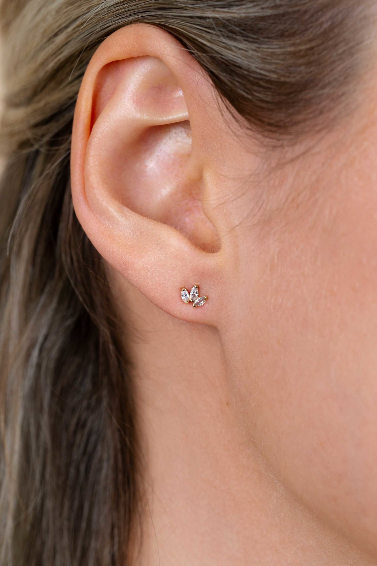 ZINZI 14K Gouden Oorknoppen met Witte Zirkonia ZGO411