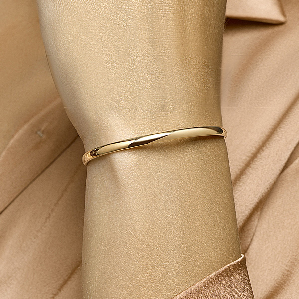 Fantasy Collection Bangle scharnier massief ovale buis 4,0 mm silgold