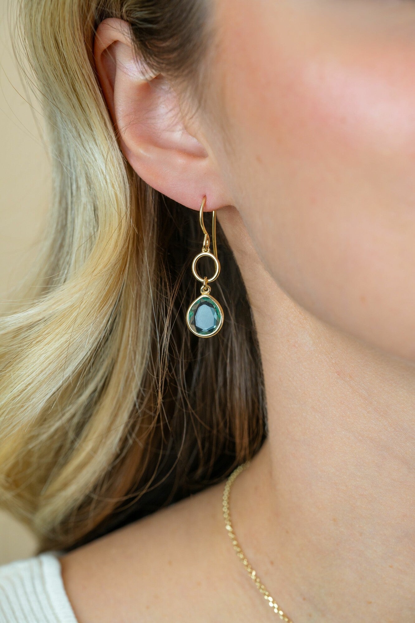 ZINZI gold plated zilveren oorhangers turquoise peer en open rondje 36mm ZIO2716G - PansiteNederland.nl