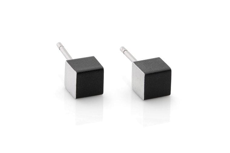 Clic Oorsieraad Kubusjes zwart oorbellen - O28Z