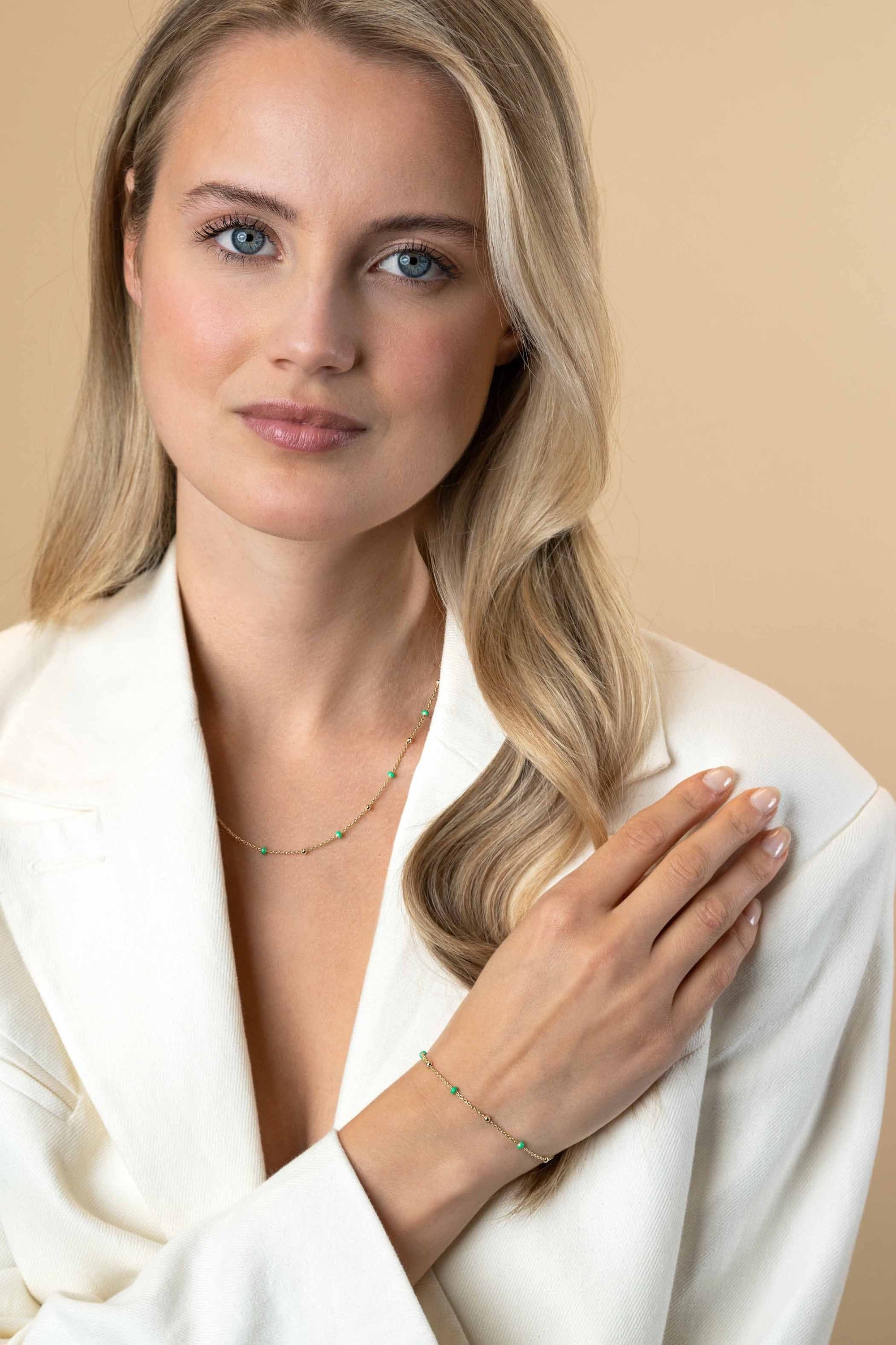 ZINZI gold plated zilveren fantasie armband met 5 groene donuts en glanzende bolletjes 17-19,5cm ZIA2509 - PansiteNederland.nl