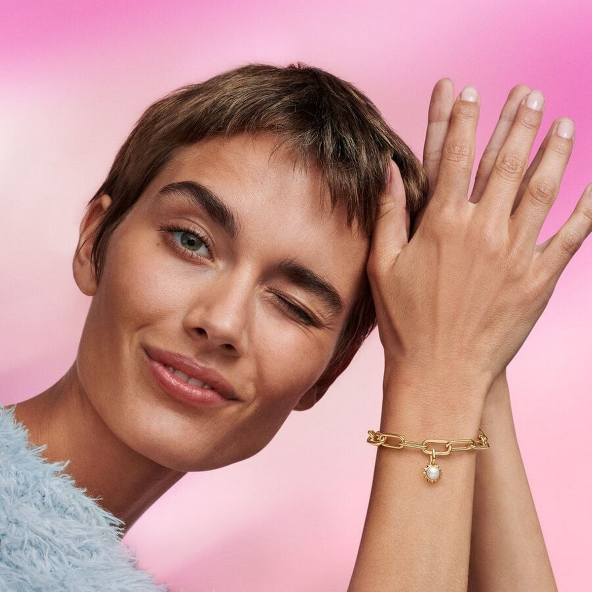 Pandora ME behandelde gecultiveerde zoetwaterparel zon armbandset goudverguld bedel - 763035C01