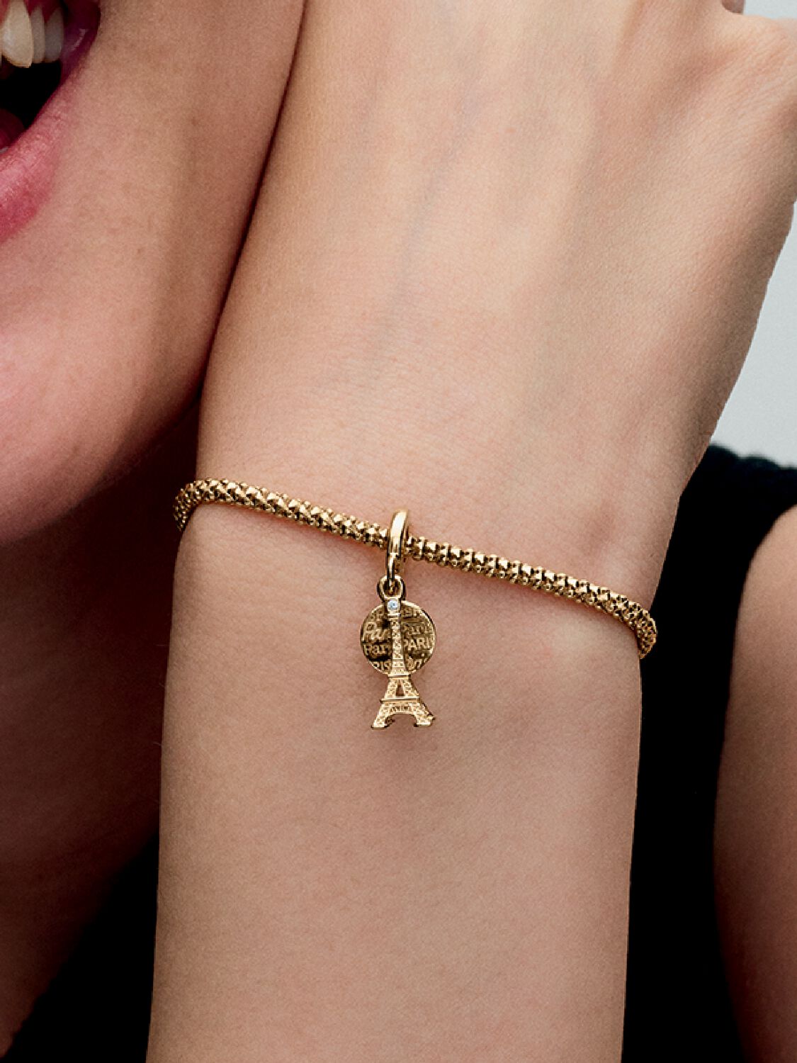 Pandora Graveerbare bedel Eiffeltoren 14k Verguld met Diamant 763344C01