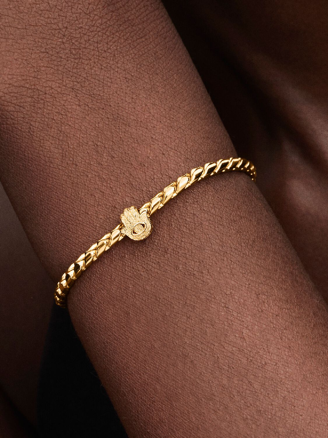 Pandora Minibedel getextureerde hand van Fatima 764042C00