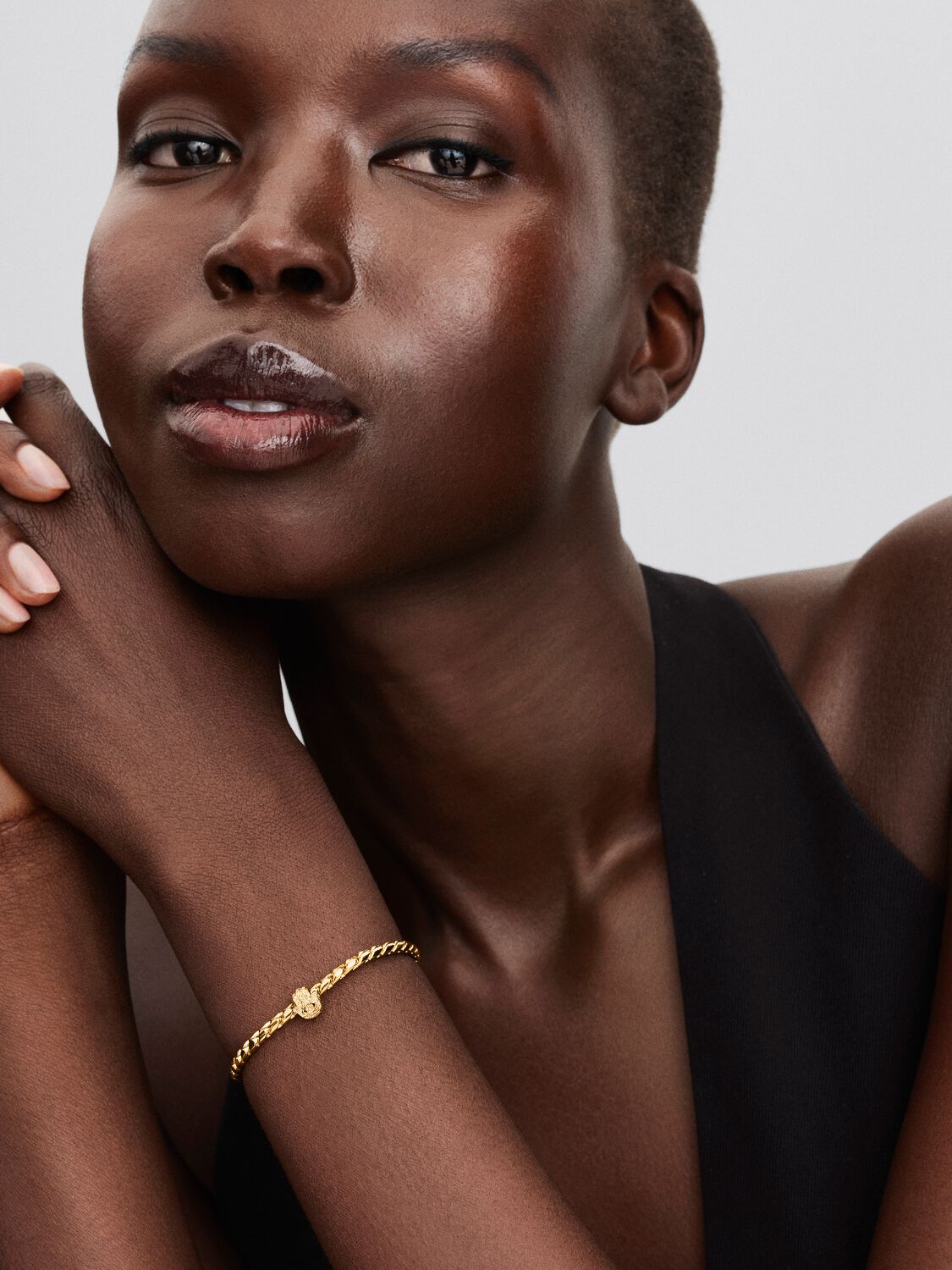 Pandora Minibedel getextureerde hand van Fatima 764042C00