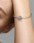 Pandora Beaded Opengewerkte Flower Bedel 791282, exclusief en kwalitatief hoogwaardig. Ontdek nu!