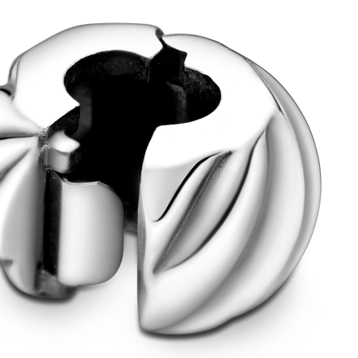Pandora Polished Feathered Clip Bedel zilver 791752