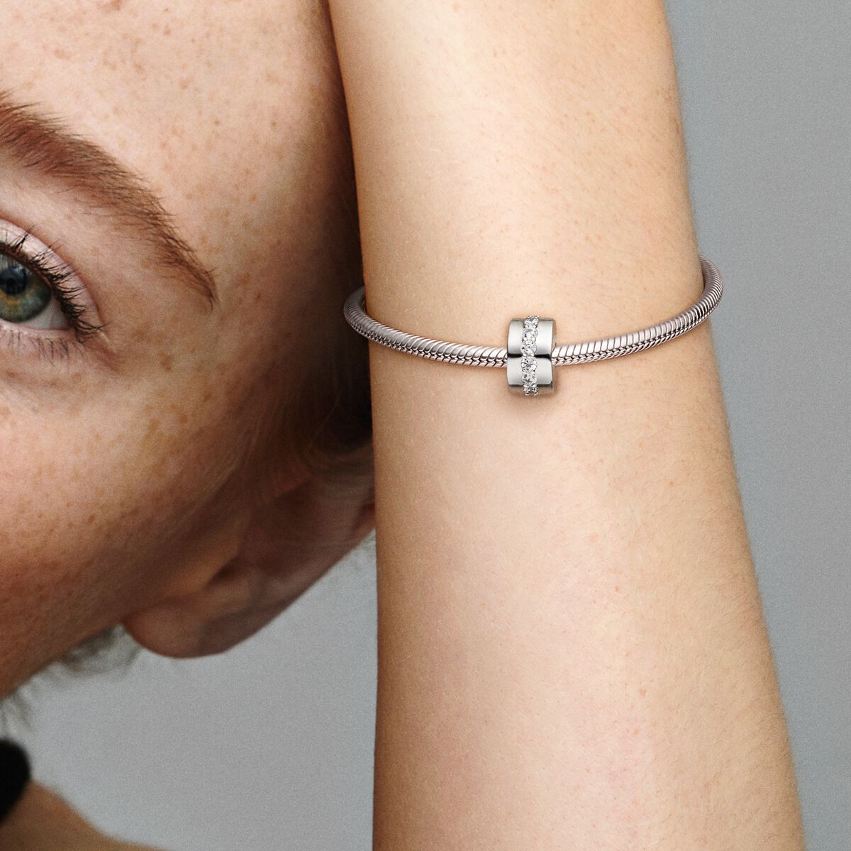 Pandora Clear Sparkling Row Clip Bedel zilver - 791972CZ