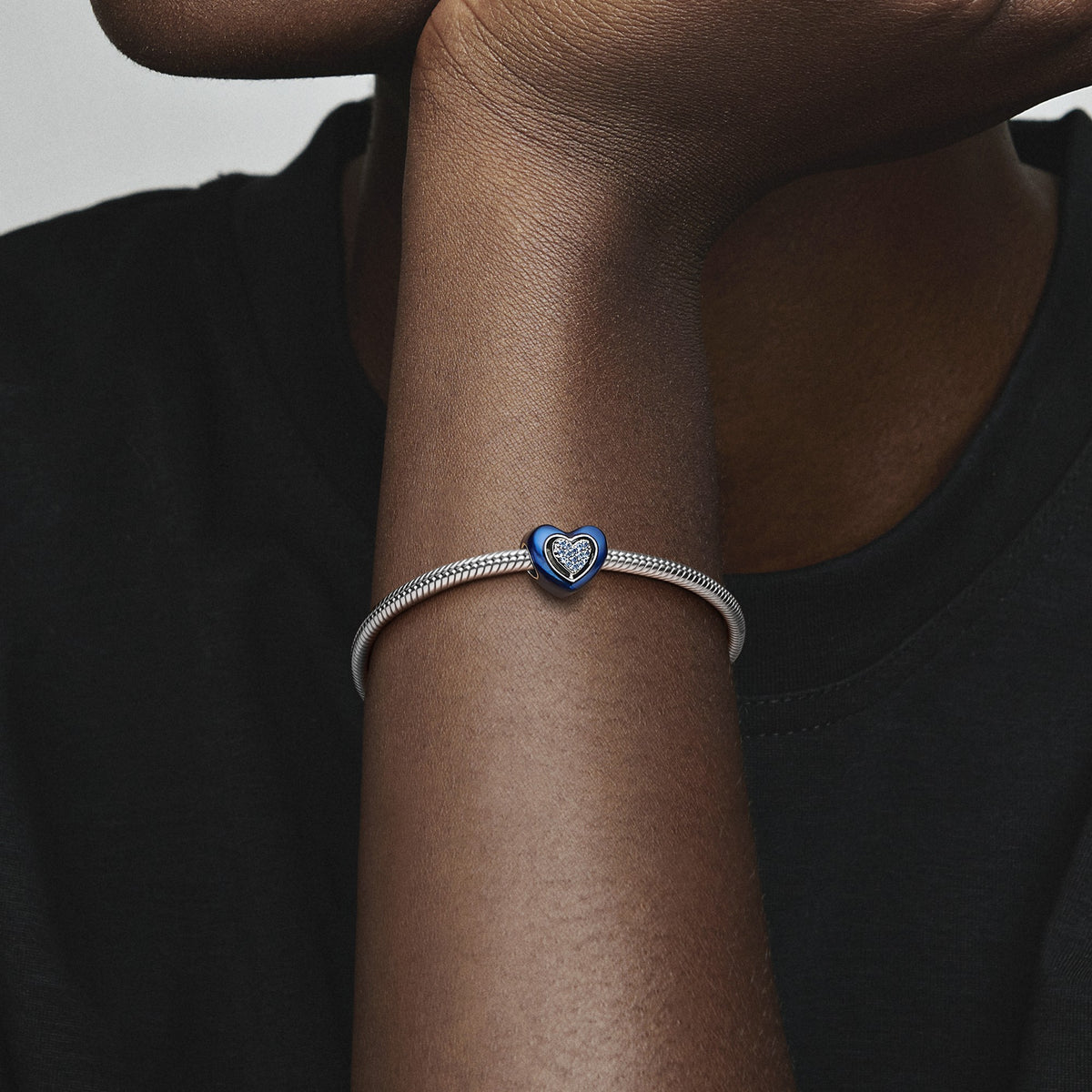 Pandora Blauwe draaiende hartbedel zilver 792750C01