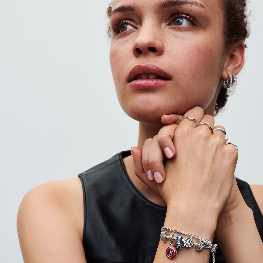 Pandora Marvel Captain America Sterling Zilver met Emaille en Zirkonia Bedel 793129C01 - PansiteNederland.nl