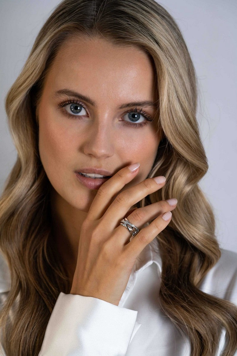 Zinzi zilveren brede cross-over ring glad wit ZIR1790 - PansiteNederland.nl