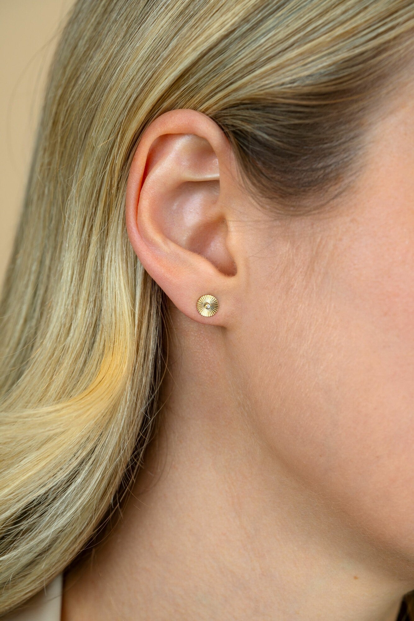 ZINZI 14K Gouden Oorknoppen met Witte Zirkonia ZGO542 oorbellen