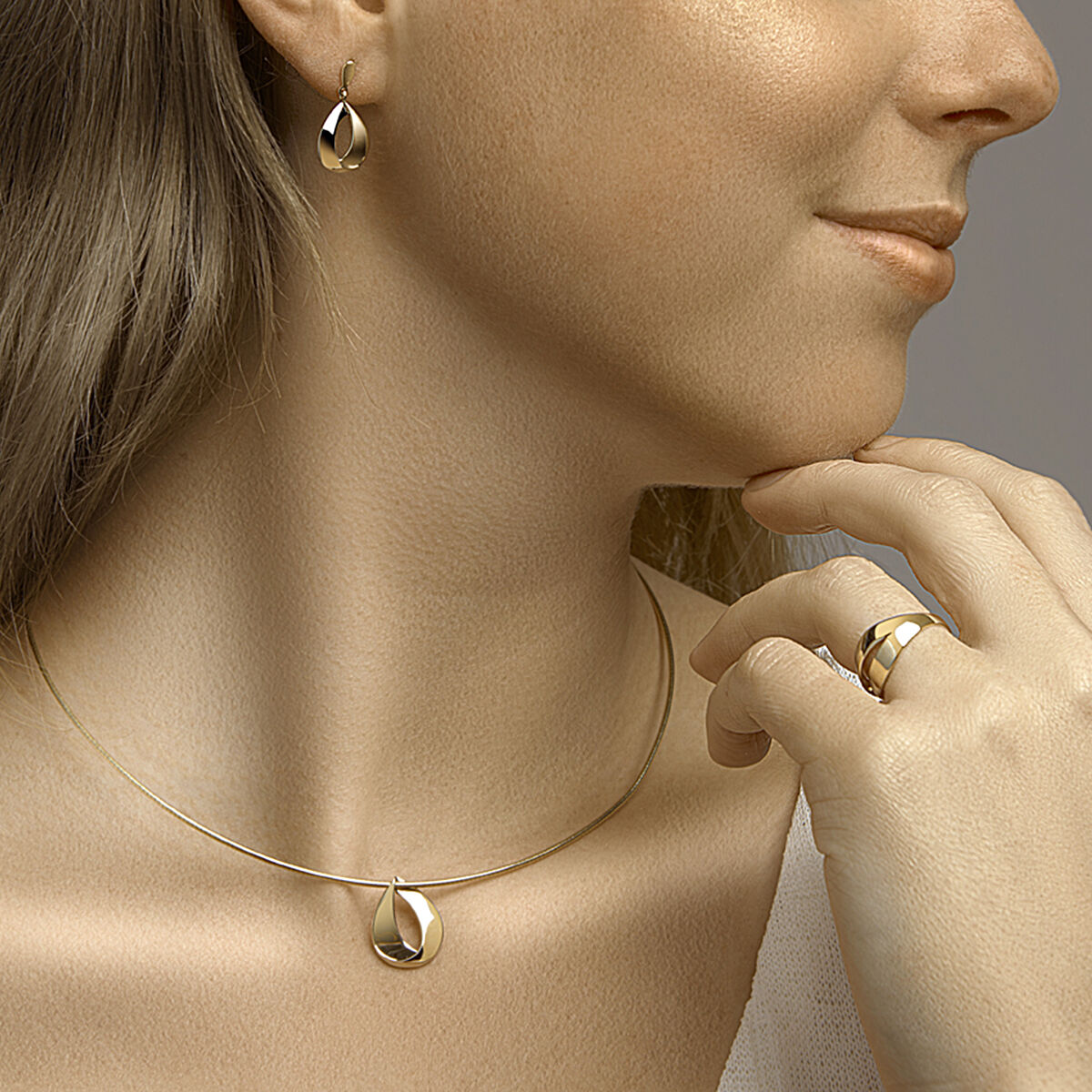 Fantasy Collection Hangende oorbellen schakel 14K geelgoud