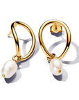Pandora ESSENCE 14k Goudvergulde Hangende Oorbellen met Barokke Witte Zoetwaterparel 263281C01 - PansiteNederland.nl