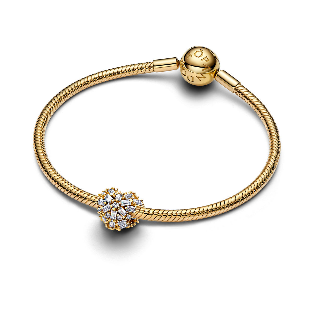 Pandora Bedel met Sprankelend Hart 764240C01 – Verguld Zilver
