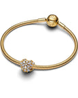 Pandora Bedel met Sprankelend Hart 764240C01 – Verguld Zilver