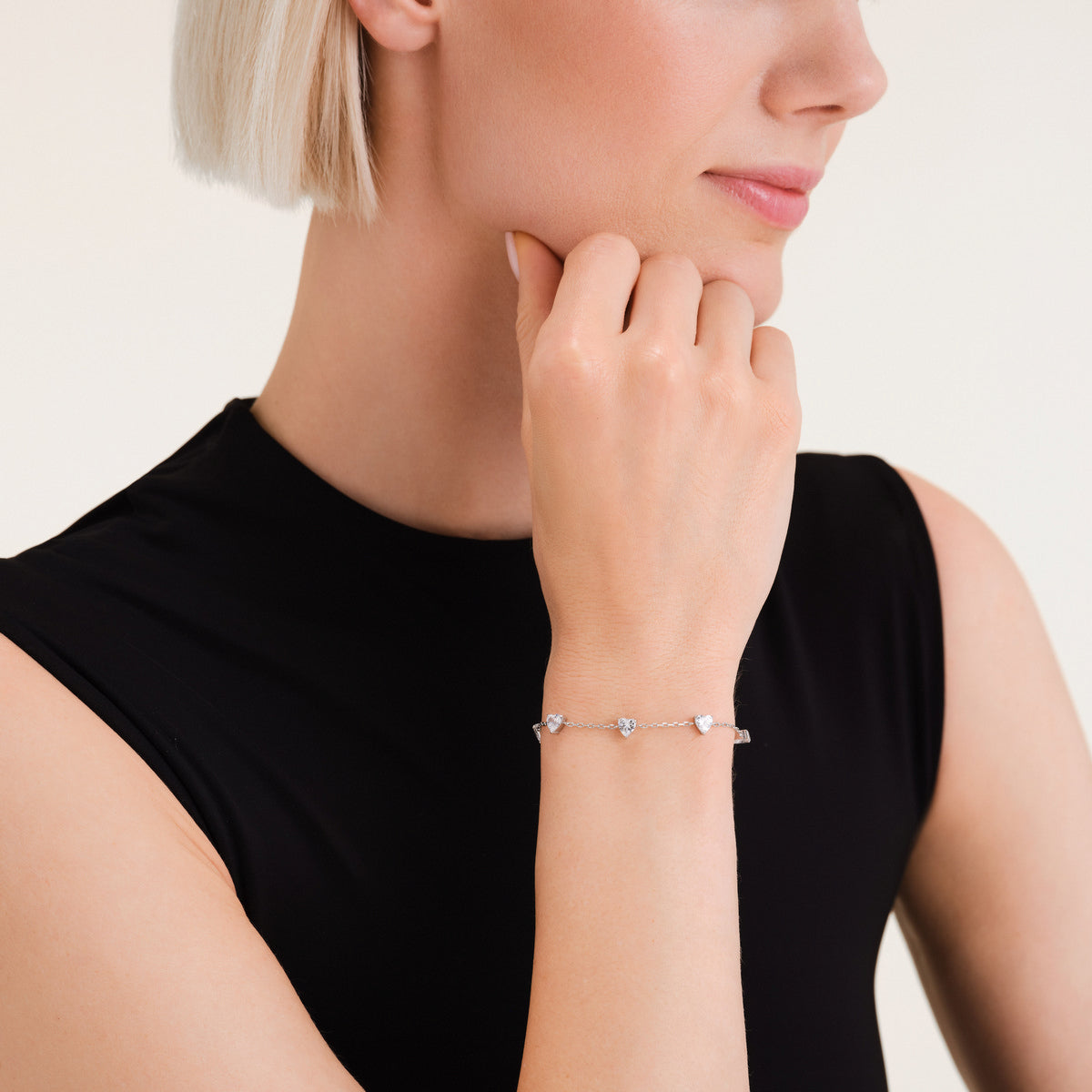 Rosefield Armband Row of Hearts JBRHS-J1014 Zilverkleurig