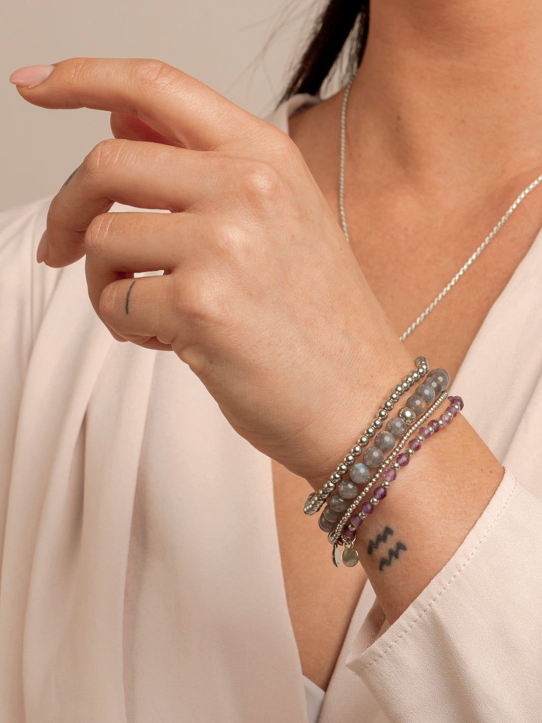 Sparkling Jewels Armband Labradoriet SB-GEM18-ADD-6MM Zilverkleurig