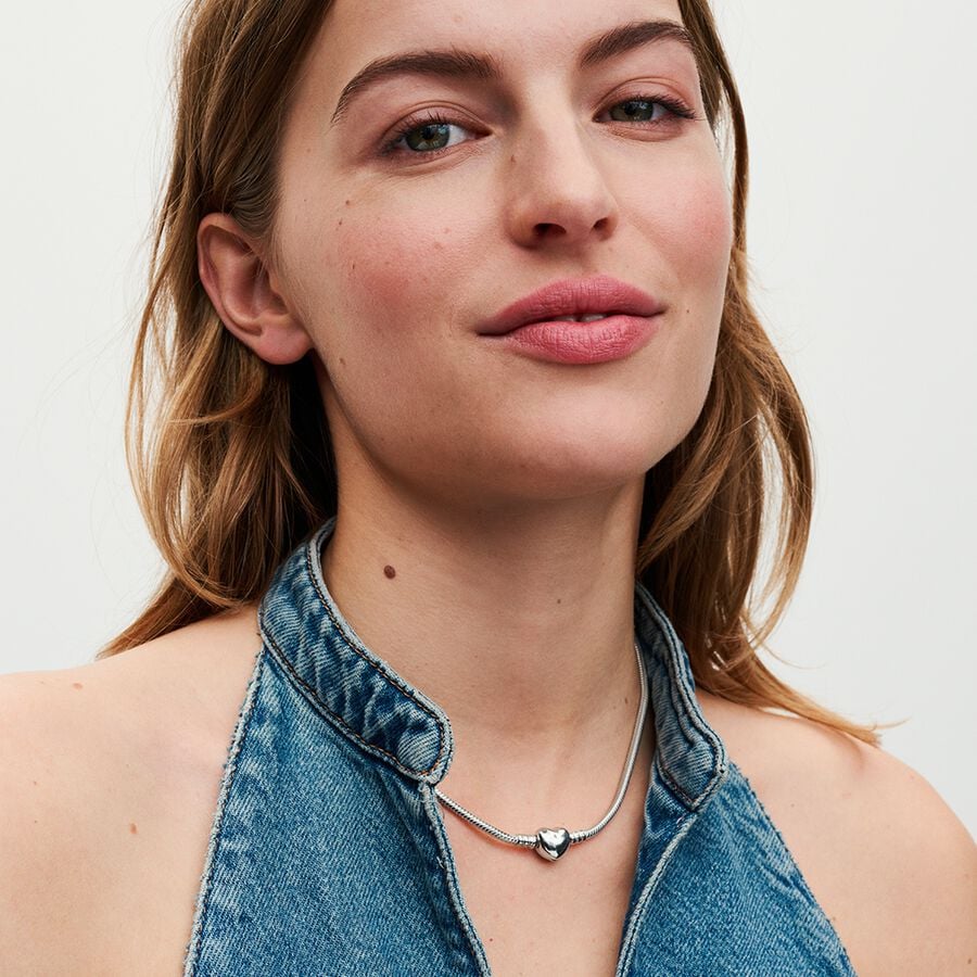 Pandora Moments Slangenschakel-Halsketting Met Hartsluiting 393091C00, exclusief en kwalitatief hoogwaardig. Ontdek nu!