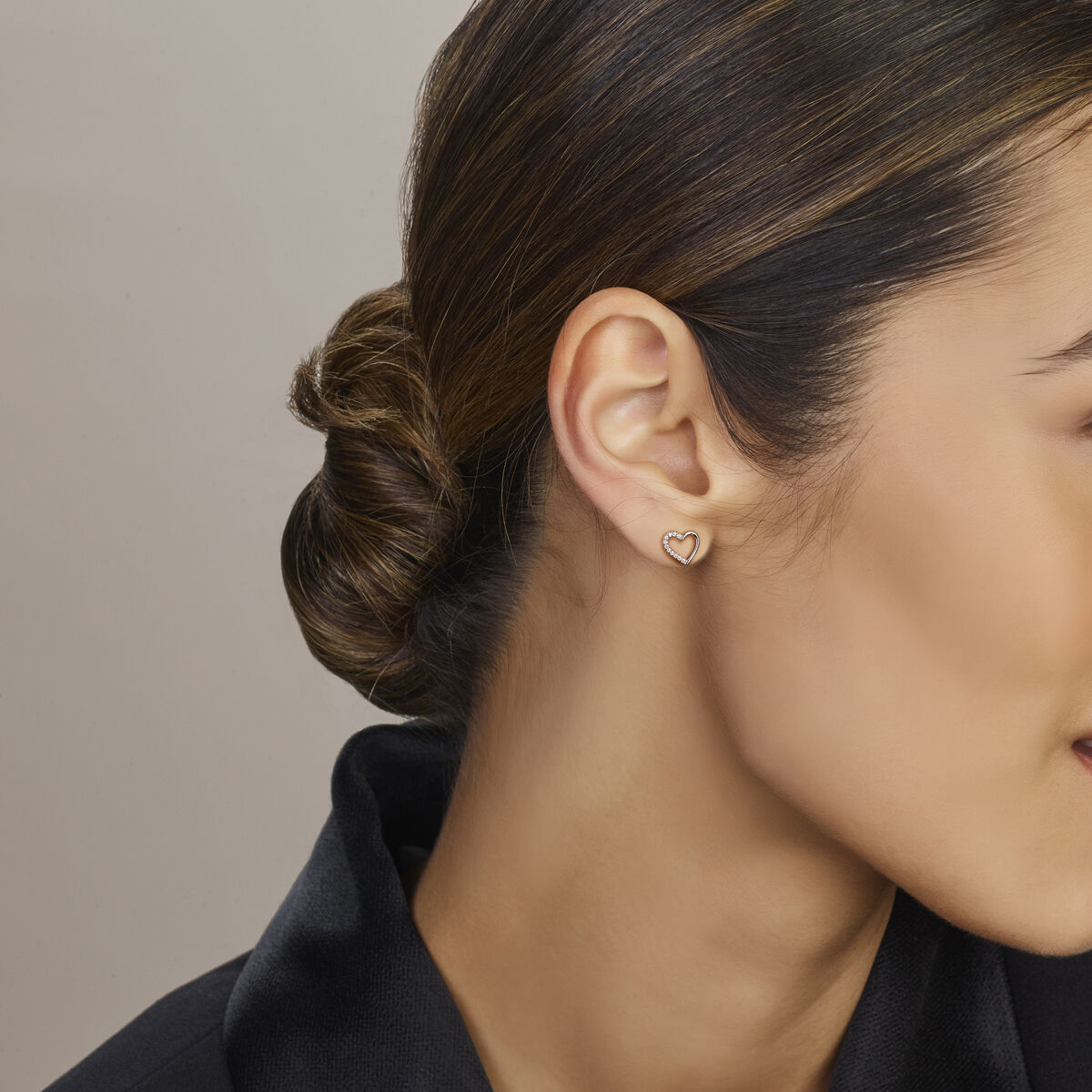 Zilveren gerhodineerde oorknoppen hartjes zirkonia 9 mm - 1341359