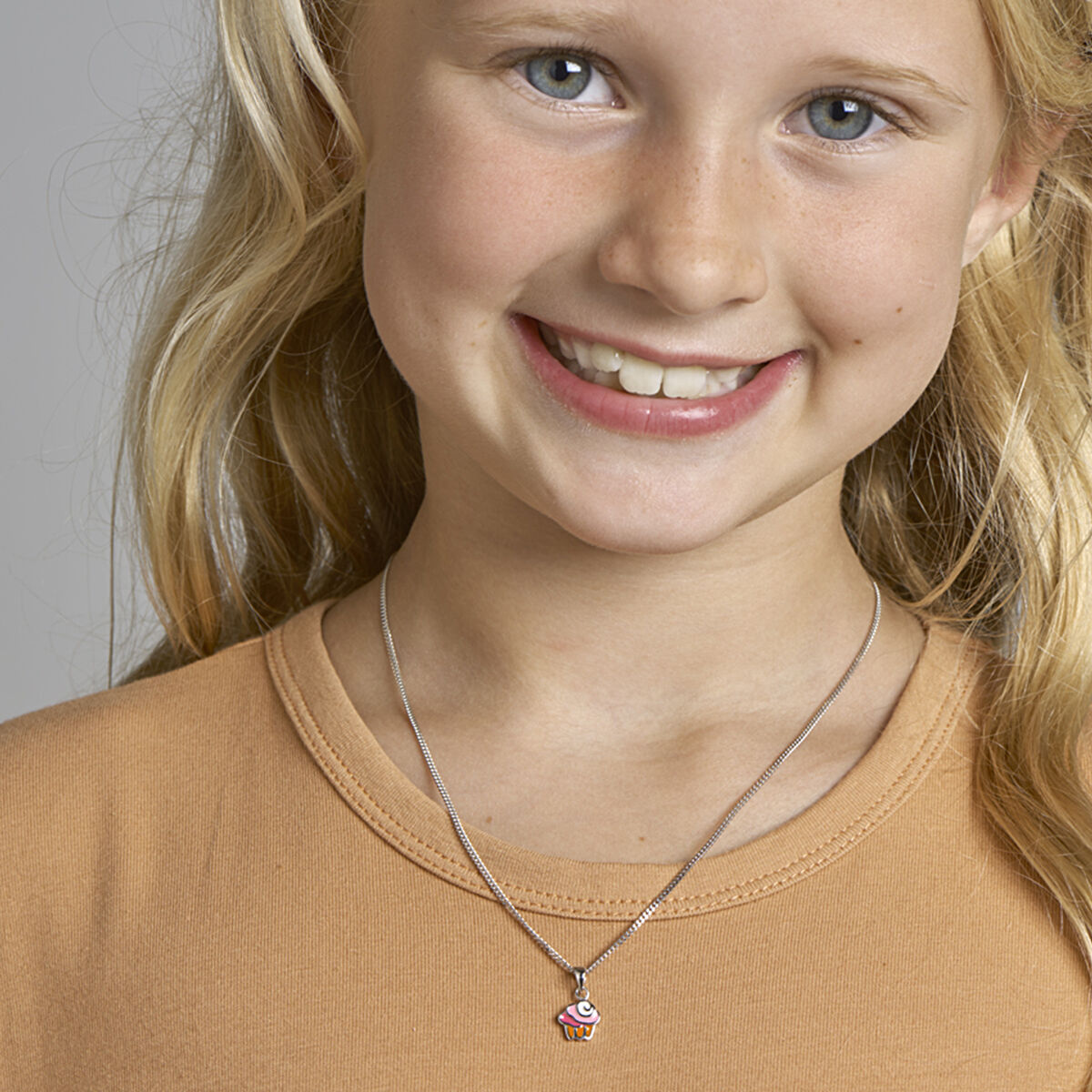 Fantasy Collection Collier cupcake emaille 36 + 4 cm zilver