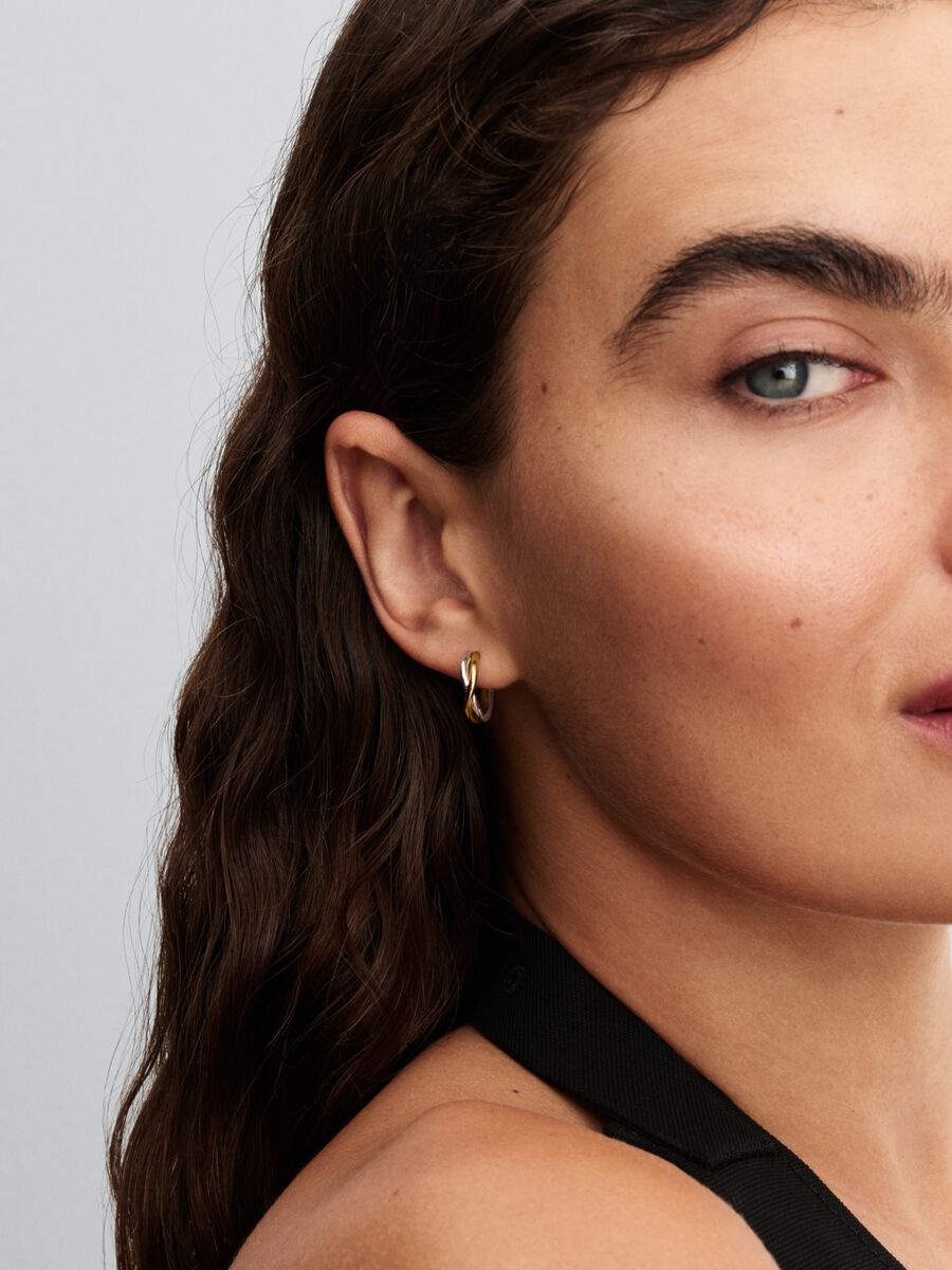 Pandora Organisch Gevormde Tweekleurige Open Oorringen - 263880C00 - PansiteNederland.nl