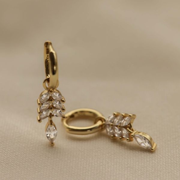 Karma Hinged Hoops Feather Sieraad Goud oorbellen
