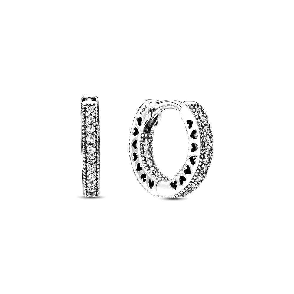 Pandora Pavé Hart Oorringen 296317CZ, exclusief en kwalitatief hoogwaardig. Ontdek nu!