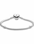 Pandora Moments Snake Chain Armband met Hartsluiting 590719, exclusief en kwalitatief hoogwaardig. Ontdek nu!