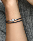 Pandora Moments Zwart leren armband 590745CBK, exclusief en kwalitatief hoogwaardig. Ontdek nu!