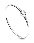 Pandora Moments Zilveren Bangle met Hartensluiting 596268, exclusief en kwalitatief hoogwaardig. Ontdek nu!