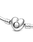 Pandora Moments Zilveren Bangle met Hartensluiting 596268, exclusief en kwalitatief hoogwaardig. Ontdek nu!