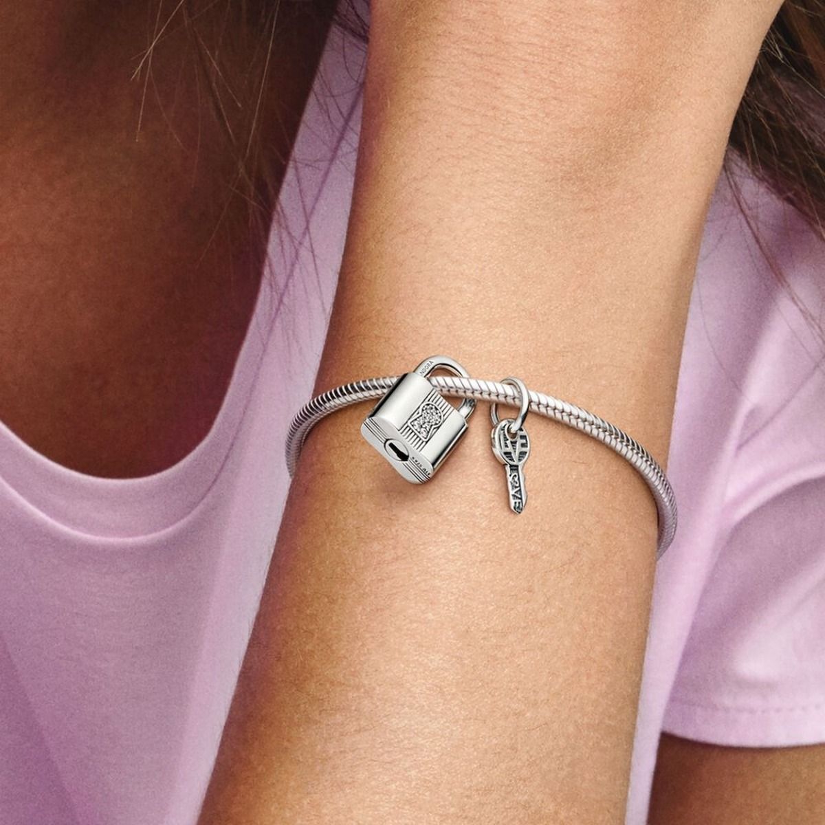 Pandora Hangslot en Sleutel Hangende Bedel zilver - 790088C01