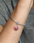 Pandora Marvel The Avengers Captain America Schild Hangende Bedel 790780C01, exclusief en kwalitatief hoogwaardig. Ontdek nu!