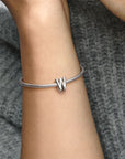 Pandora Letter W Alfabetbedel 797477, exclusief en kwalitatief hoogwaardig. Ontdek nu!