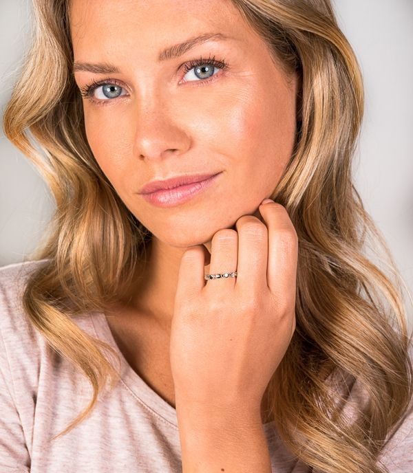 Zinzi zilveren aanschuifring rond glad 3mm ZIR1667, exclusief en kwalitatief hoogwaardig. Ontdek nu!